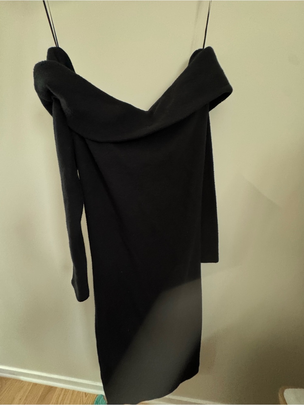 Zara Black Off-Shoulder Long-Sleeve Midi Dress - Picture 5 of 5
